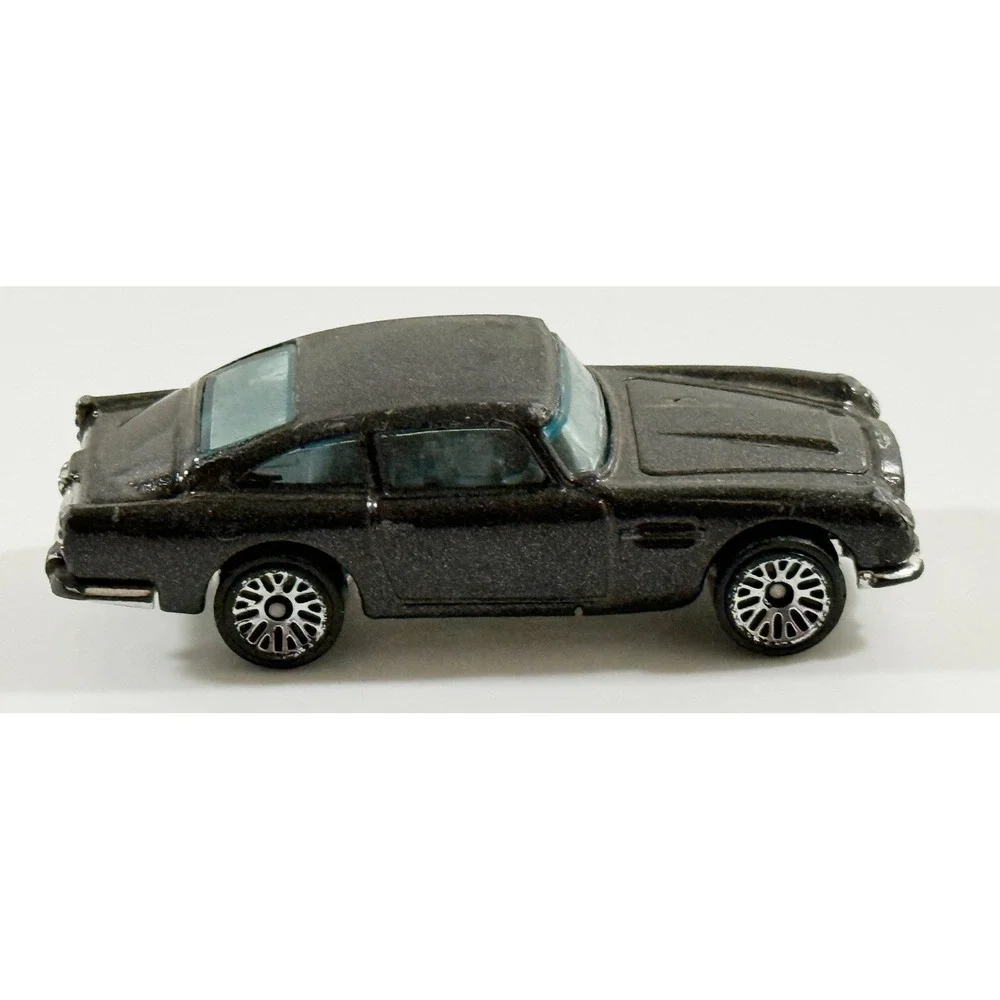 Hot Wheels 1963 Aston Martin DB5 Kids 1:64 Black Metallic Die-Cast Toy Car J04
